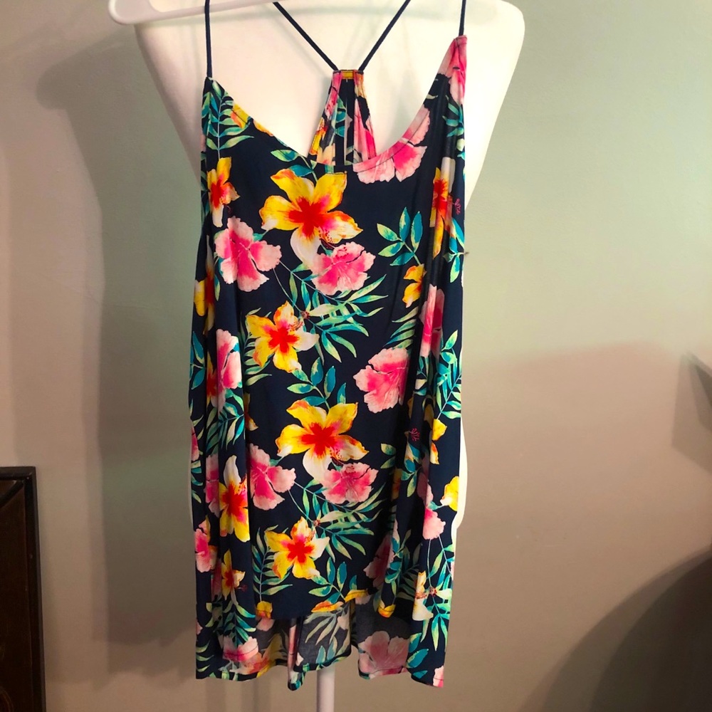 Hawaiian flowy tank